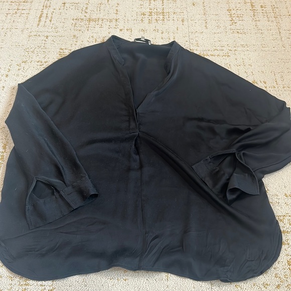 VINCE BLACK BLOUSE - Picture 1 of 3